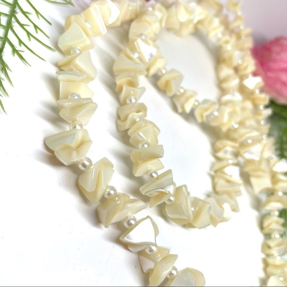 VINTAGE⚜️MOTHER OF PEARL Beaded Long Strand Necklace - Picture 6 of 11